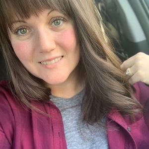 Meet your Posher, Holly